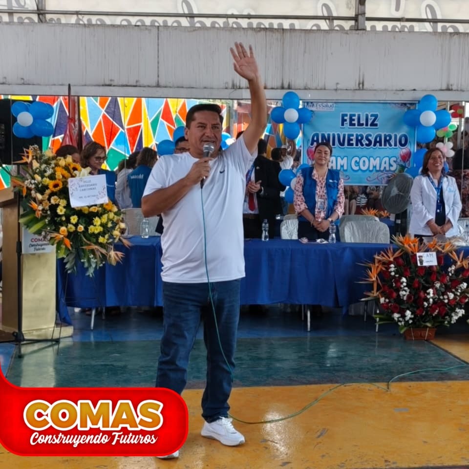 ALCALDE DE COMAS ULISES VILLEGAS PARTICIPÓ DEL 33° ANIVERSARIO DEL CAM COMAS