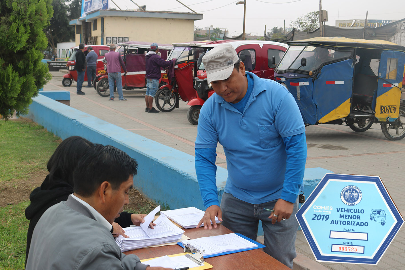 Mototaxistas regularizan autorización municipal para circular en el distrito