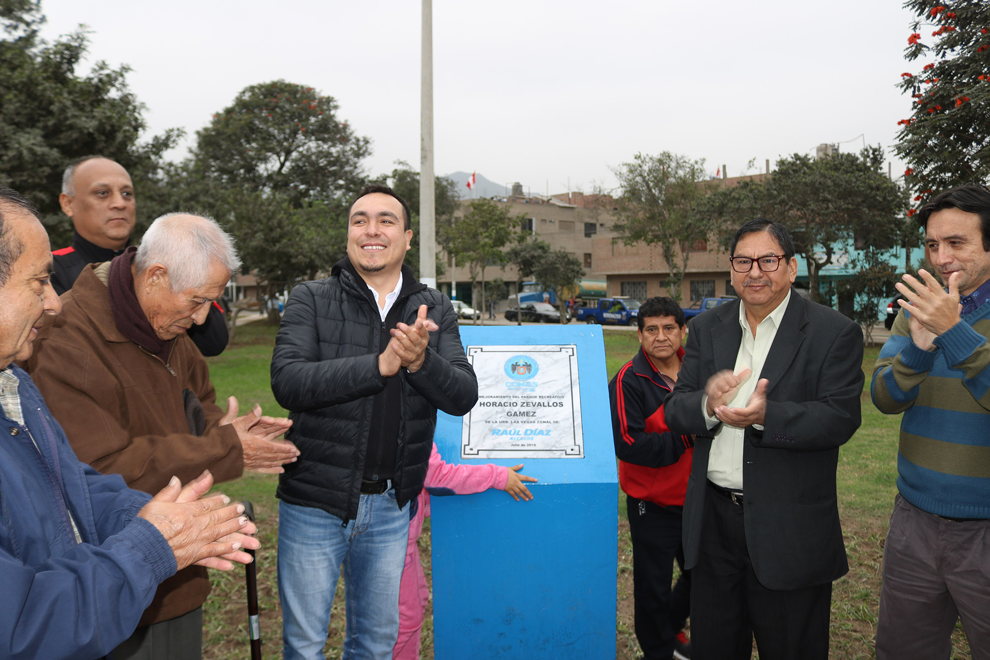  Alcalde Raúl Diaz Pérez entrega obras del parque Horacio Zevallos en la Urb.  Las Vegas
