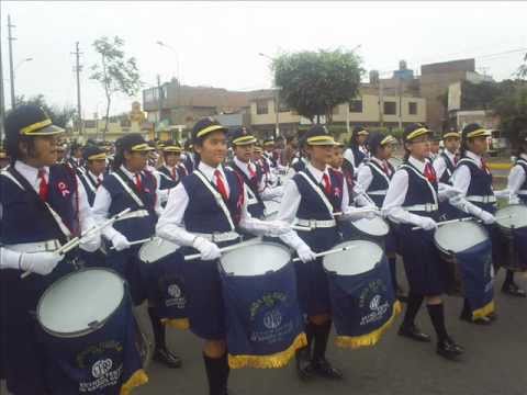 Comas se prepara para el gran Desfile Cívico Escolar de Fiestas Patrias.